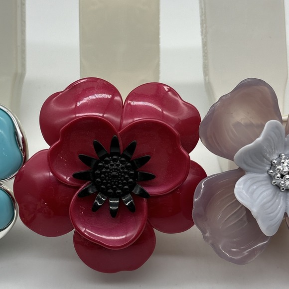 Bath & Body Works Wallflower Diffuser  Flower Set of 4 Aroma.  Read - Picture 3 of 16